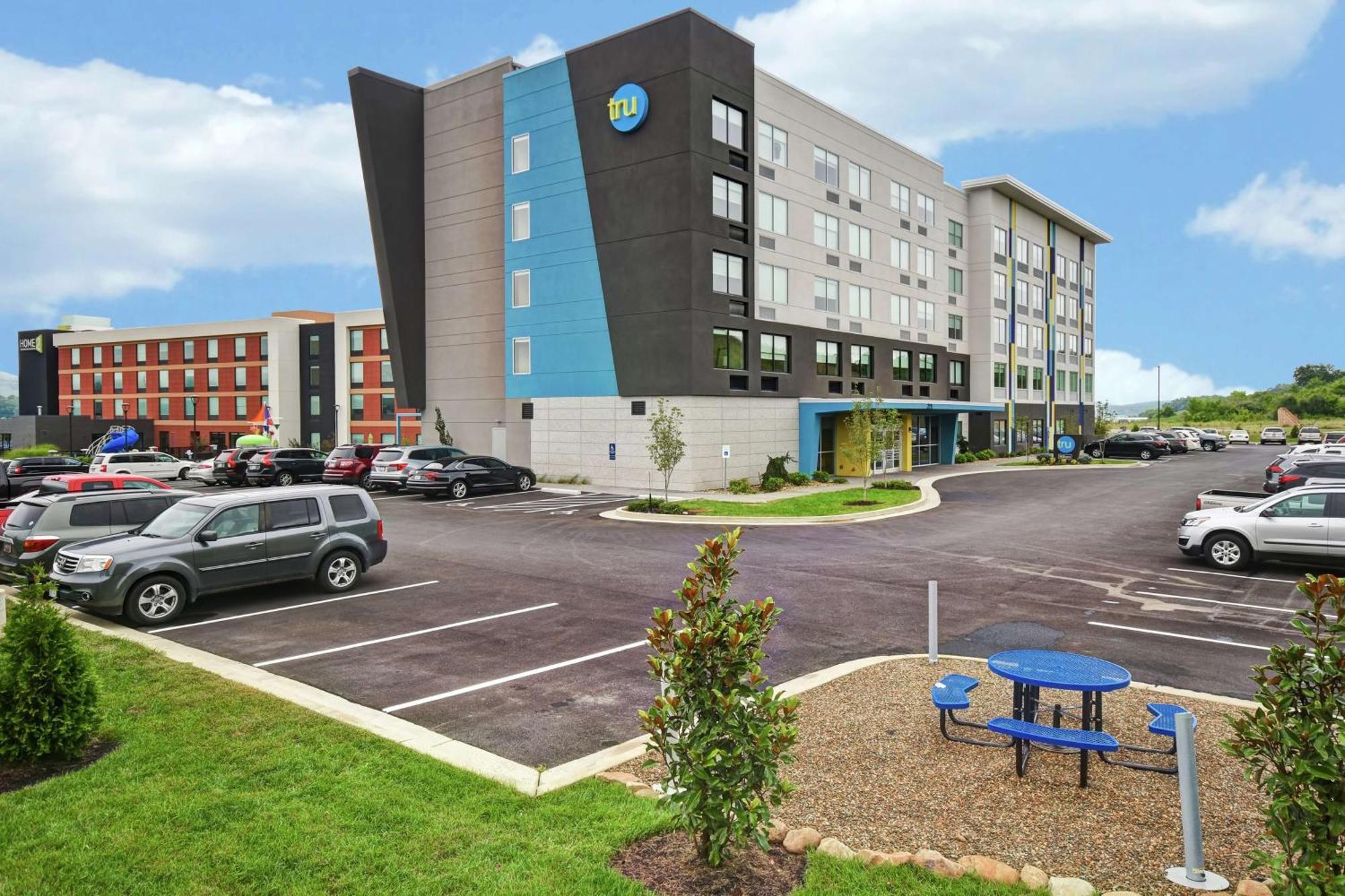 Tru By Hilton Pigeon Forge Hotel Exterior photo