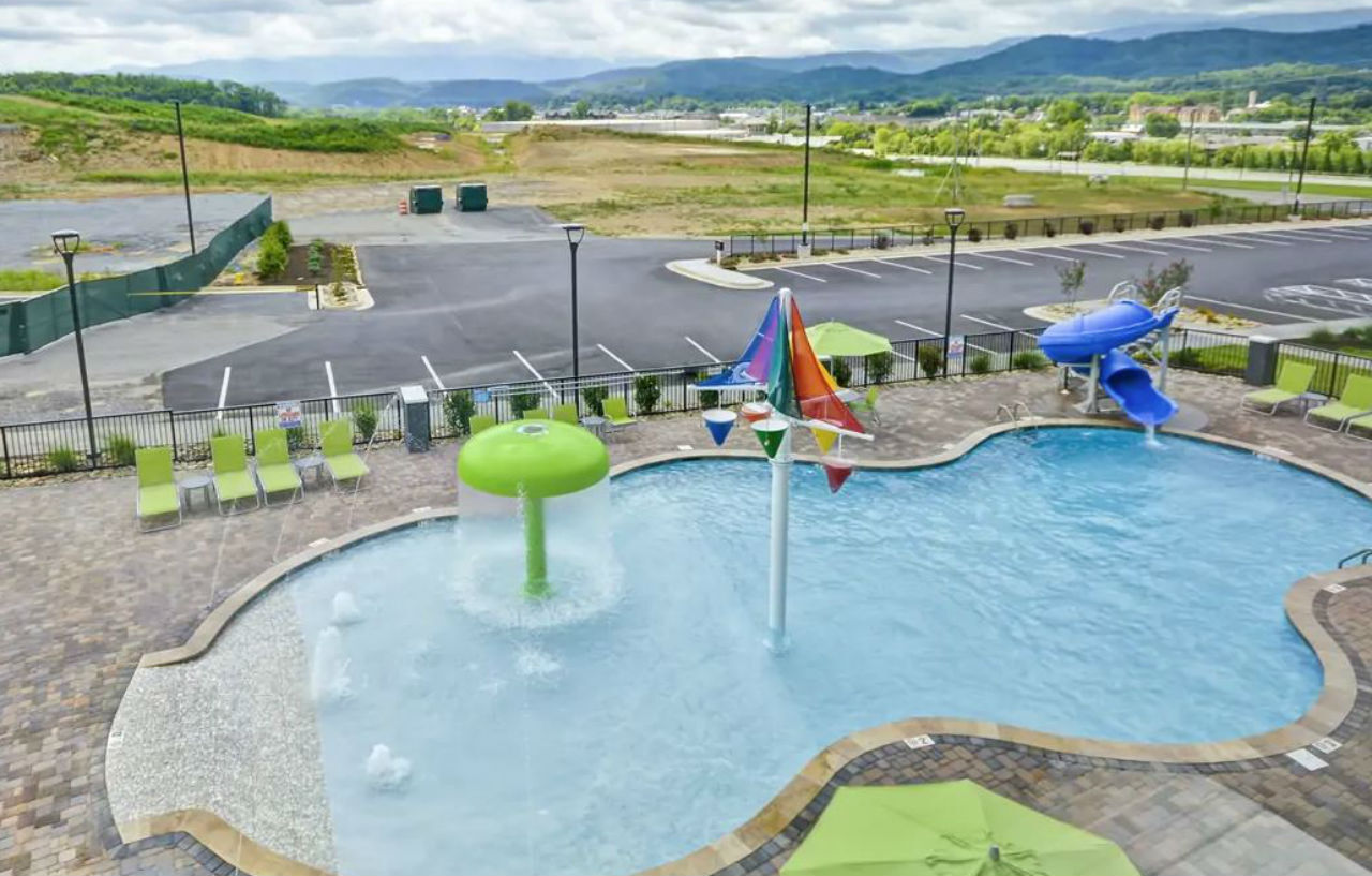 Tru By Hilton Pigeon Forge Hotel Exterior photo
